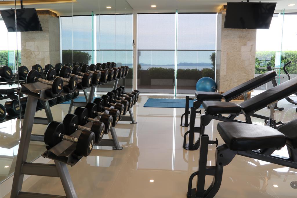 파타야 The Peak Towers Sea View 아파트 외부 사진